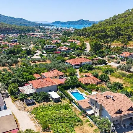 Göcek Te Müstakil Havuzlu Konforlu, Bahçeli özel Müstakil Villa
