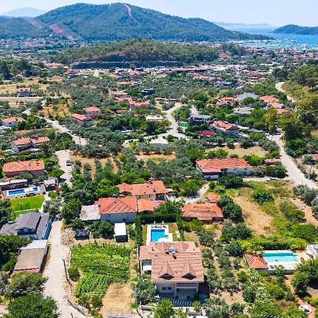 Göcek Te Müstakil Havuzlu Konforlu, Bahçeli özel Müstakil