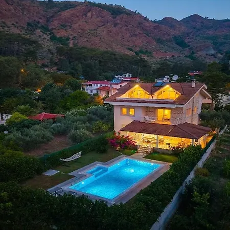 Villa Göcek Te Müstakil Havuzlu Konforlu, Bahçeli özel Müstakil