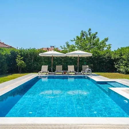 Villa Göcek Te Müstakil Havuzlu Konforlu, Bahçeli özel Müstakil *
