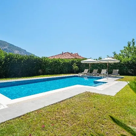 Villa Göcek Te Müstakil Havuzlu Konforlu, Bahçeli özel Müstakil *