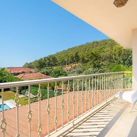 Göcek Te Müstakil Havuzlu Konforlu, Bahçeli özel Müstakil Villa